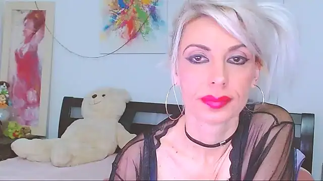 HoneyLara online show from January 11, 2026, 11:44 pm