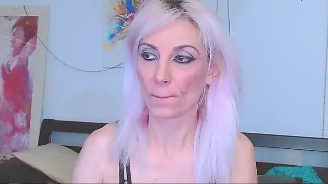 HoneyLara online show from March 16, 2025, 7:38 pm
