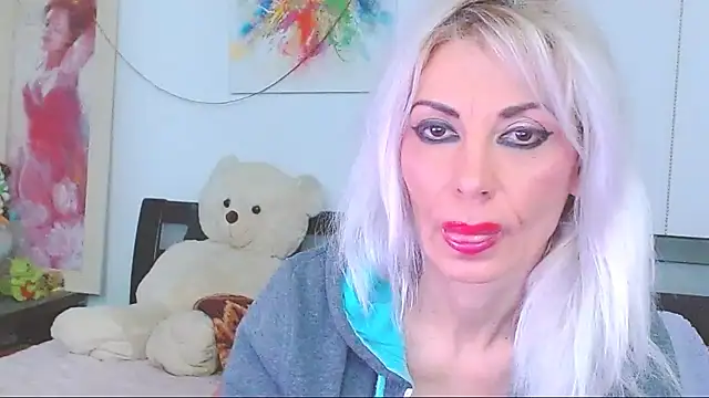 HoneyLara online show from February 27, 2026, 10:31 pm