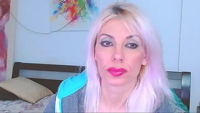 HoneyLara online show from March 18, 2025, 1:46 am