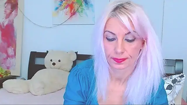 Snapshot of HoneyLara chatting on October 29, 2025, 8:52 pm HoneyLara online show from October 29, 2025, 8:52 pm