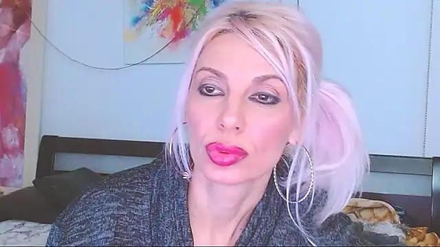 HoneyLara online show from February 23, 2025, 8:11 pm