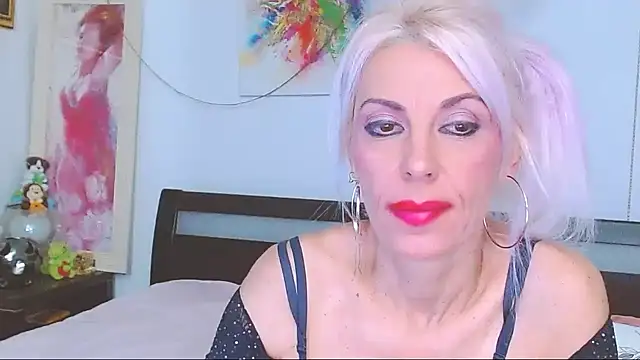 Snapshot of HoneyLara chatting on September 26, 2025, 9:21 pm HoneyLara online show from September 26, 2025, 9:21 pm