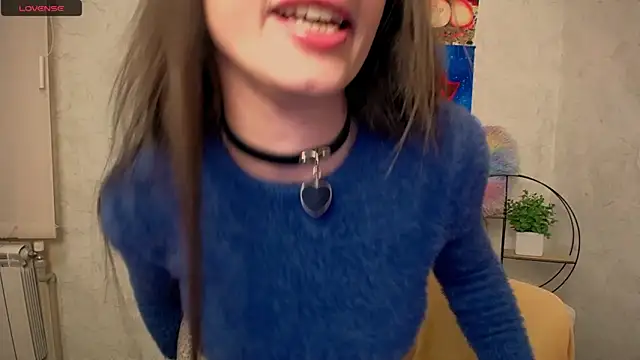 Snapshot of MaryEm976 chatting on October 28, 2025, 10:47 am MaryEm976 online show from October 28, 2025, 10:47 am