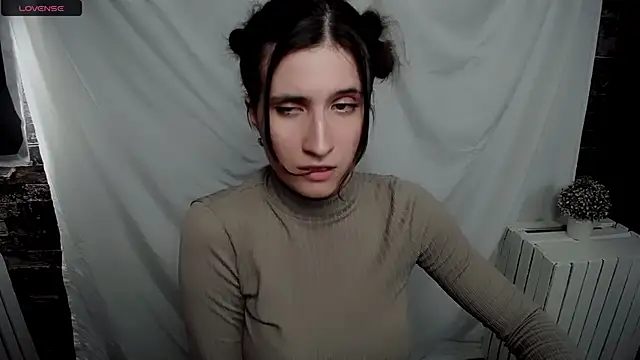 MaryEm976 online show from January 26, 2025, 1:36 pm