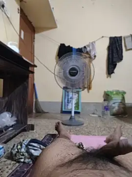 chinmlip online show from April 22, 2026, 9:43 pm