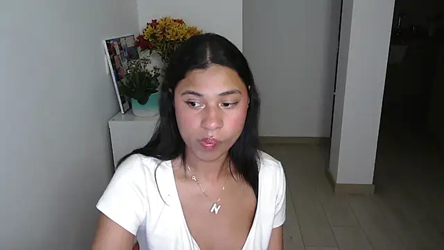 dark enchantress  online show from January 17, 2025, 3:34 am