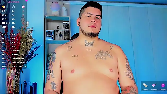 Snapshot of Thomas_chubbyxhot chatting on February 15, 2025, 9:16 am Thomas chubbyxhot online show from February 15, 2025, 9:16 am