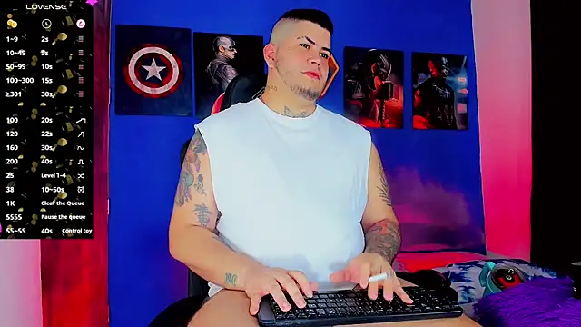 Snapshot of Thomas_chubbyxhot chatting on October 3, 2025, 4:03 am Thomas chubbyxhot online show from October 3, 2025, 4:03 am