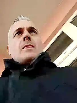 Snapshot of pussylove39 chatting on January 20, 2025, 11:35 am pussylove39 online show from January 20, 2025, 11:35 am