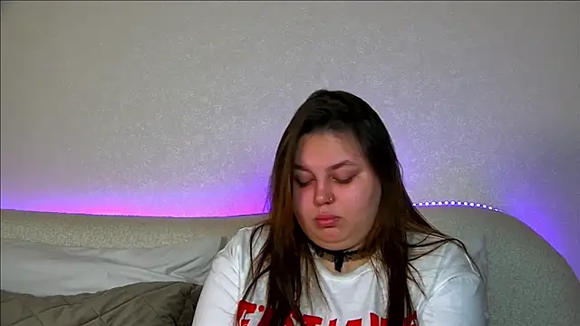 Snapshot of LillianKim chatting on October 16, 2025, 6:49 pm LillianKim online show from October 16, 2025, 6:49 pm