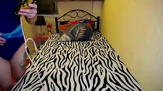 Snapshot of MissFoxylady chatting on January 25, 2025, 12:37 pm MissFoxylady online show from January 25, 2025, 12:37 pm