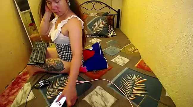 Snapshot of MissFoxylady chatting on January 18, 2025, 8:41 am MissFoxylady online show from January 18, 2025, 8:41 am