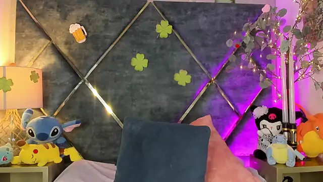 Snapshot of DannaFalco25 chatting on March 16, 2025, 2:32 am DannaFalco25 online show from March 16, 2025, 2:32 am