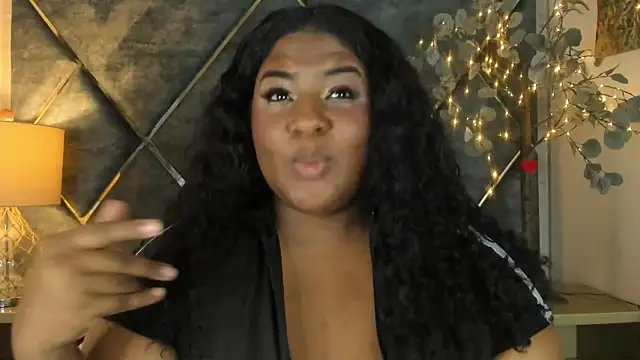 Snapshot of DannaFalco25 chatting on March 4, 2025, 11:00 pm DannaFalco25 online show from March 4, 2025, 11:00 pm