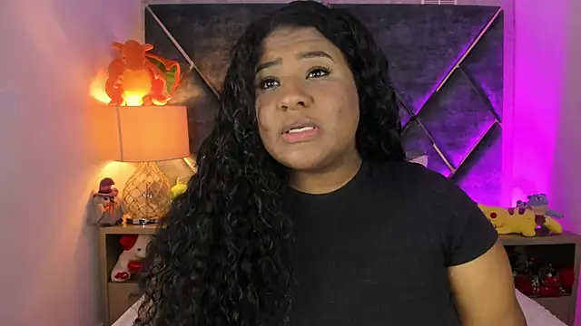 Snapshot of DannaFalco25 chatting on October 7, 2025, 8:10 pm DannaFalco25 online show from October 7, 2025, 8:10 pm