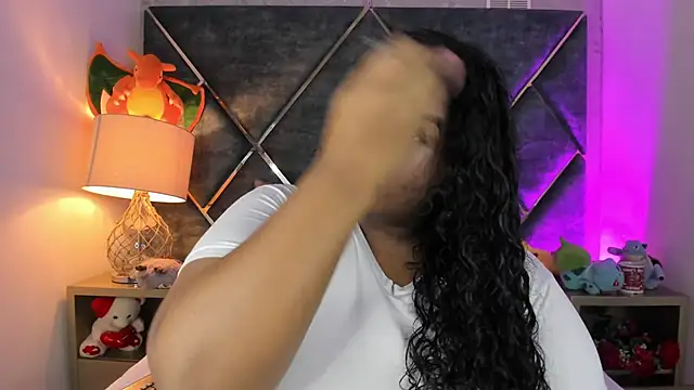 Snapshot of DannaFalco25 chatting on October 15, 2025, 8:39 pm DannaFalco25 online show from October 15, 2025, 8:39 pm