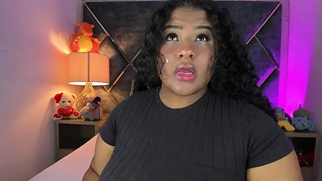 Snapshot of DannaFalco25 chatting on October 29, 2025, 8:41 pm DannaFalco25 online show from October 29, 2025, 8:41 pm