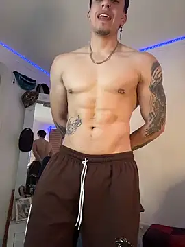 strongboy  online show from May 18, 2026, 7:51 pm