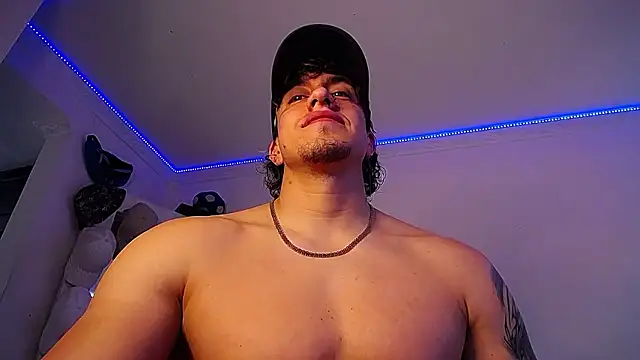 Snapshot of strongboy_ chatting on September 17, 2025, 7:05 pm strongboy online show from September 17, 2025, 7:05 pm