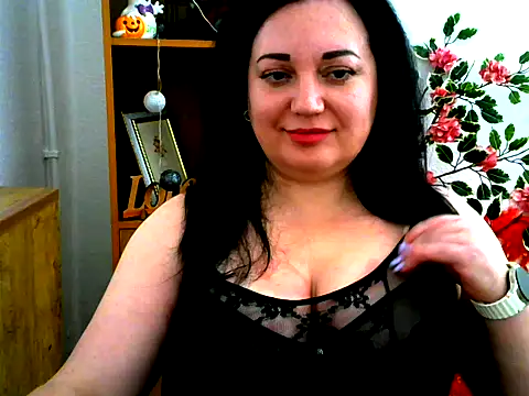 AmanaGi online show from November 21, 2025, 3:22 pm