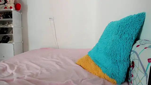 sweetnia online show from September 23, 2025, 5:31 pm