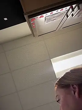 cinnatitties online show from September 23, 2025, 4:58 pm