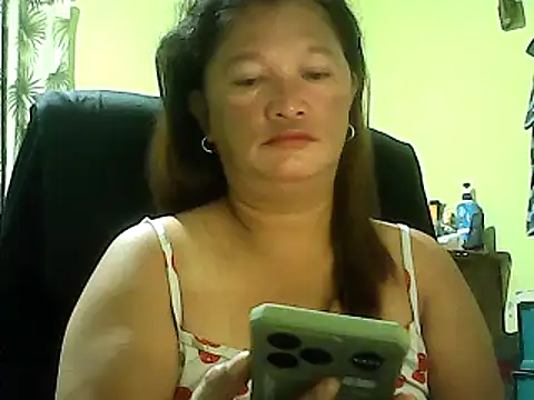 Snapshot of hott_scarlett chatting on March 10, 2025, 9:07 pm hott scarlett online show from March 10, 2025, 9:07 pm