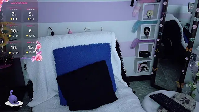 Catwhite  online show from March 19, 2026, 5:24 pm