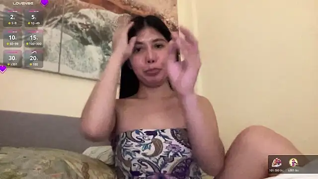 Snapshot of Anna_Leah chatting on October 19, 2025, 2:31 pm Anna Leah online show from October 19, 2025, 2:31 pm