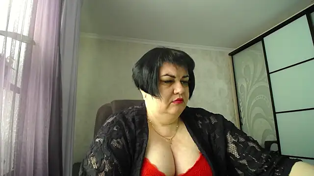 JuicyLady Di online show from April 16, 2026, 4:57 am