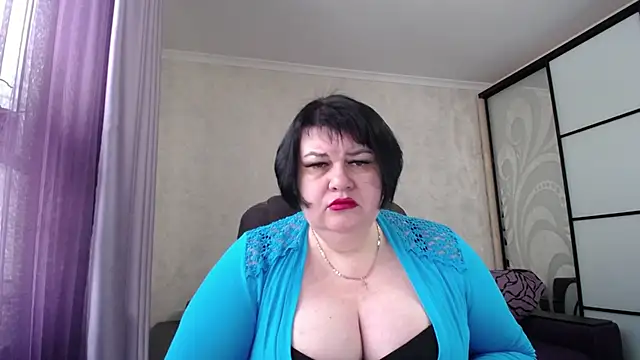 JuicyLady Di online show from February 26, 2026, 6:13 am