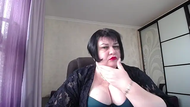 JuicyLady Di online show from March 18, 2026, 9:01 am