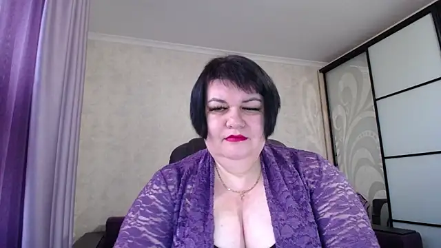 JuicyLady Di online show from November 2, 2025, 5:45 am