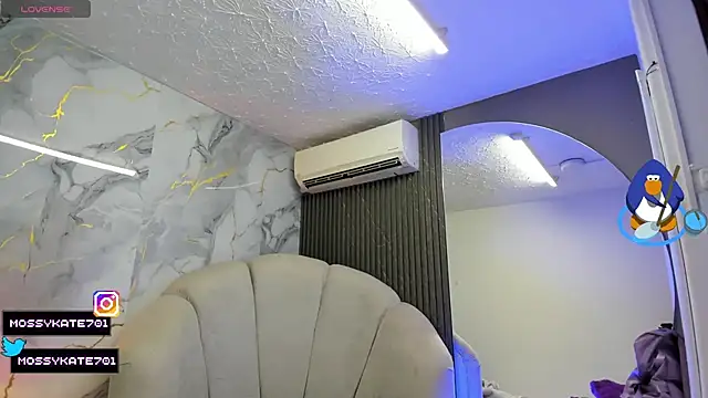 Snapshot of Katemoss70 chatting on September 11, 2025, 12:16 pm Katemoss70 online show from September 11, 2025, 12:16 pm