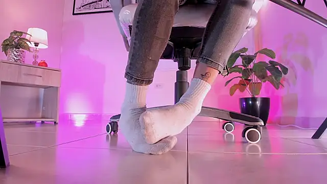 Snapshot of ArchieCollins chatting on October 17, 2025, 10:22 pm ArchieCollins online show from October 17, 2025, 10:22 pm