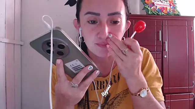 Snapshot of DeepAnal07 chatting on October 12, 2025, 8:21 pm DeepAnal07 online show from October 12, 2025, 8:21 pm