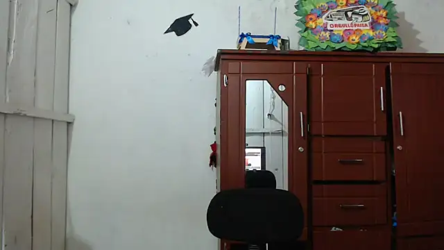 Snapshot of DeepAnal07 chatting on October 31, 2025, 9:00 pm DeepAnal07 online show from October 31, 2025, 9:00 pm