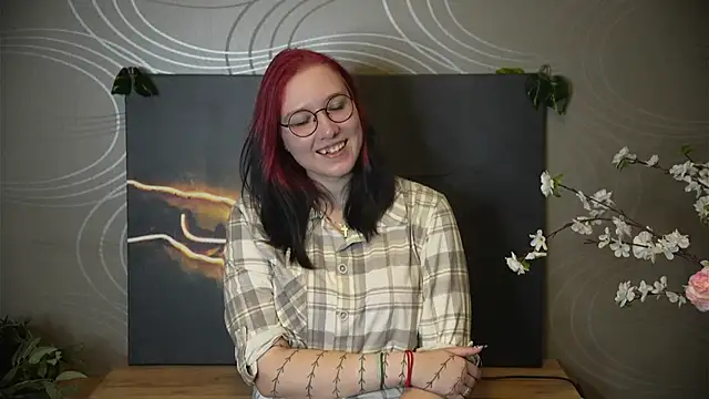 Snapshot of KarenHaan chatting on October 25, 2025, 5:17 am KarenHaan online show from October 25, 2025, 5:17 am