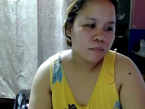 hotcastlexxx online show from June 5, 2026, 10:21 am