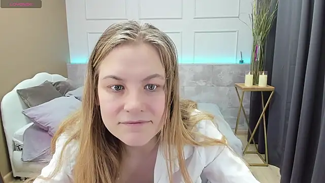 JadeSoft online show from January 3, 2025, 8:32 pm