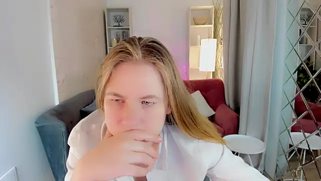 JadeSoft online show from October 5, 2025, 1:35 pm