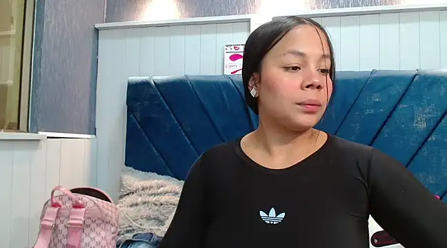 EmilyQueen3x online show from February 23, 2025, 4:13 pm