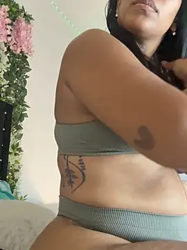 ArielleMillerr online show from September 11, 2025, 5:24 pm