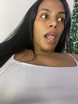 ArielleMillerr online show from March 20, 2025, 5:47 pm