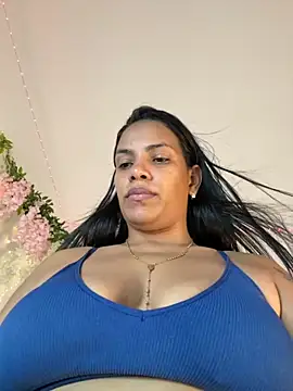 ArielleMillerr online show from September 9, 2025, 5:44 pm