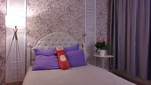 Snapshot of Wendy-Darling chatting on October 20, 2025, 1:29 am Wendy-Darling online show from October 20, 2025, 1:29 am