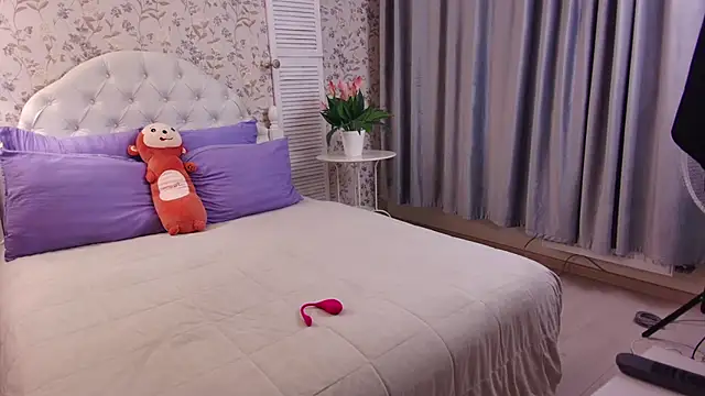 Snapshot of Wendy-Darling chatting on October 10, 2025, 1:39 am Wendy-Darling online show from October 10, 2025, 1:39 am