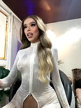 Elizabeth Arden online show from November 2, 2025, 11:10 pm