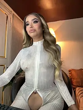 Elizabeth Arden online show from September 25, 2025, 8:48 pm